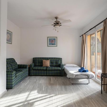 Las Flores 5 - Large Townhouse เนร์คา ภายนอก รูปภาพ
