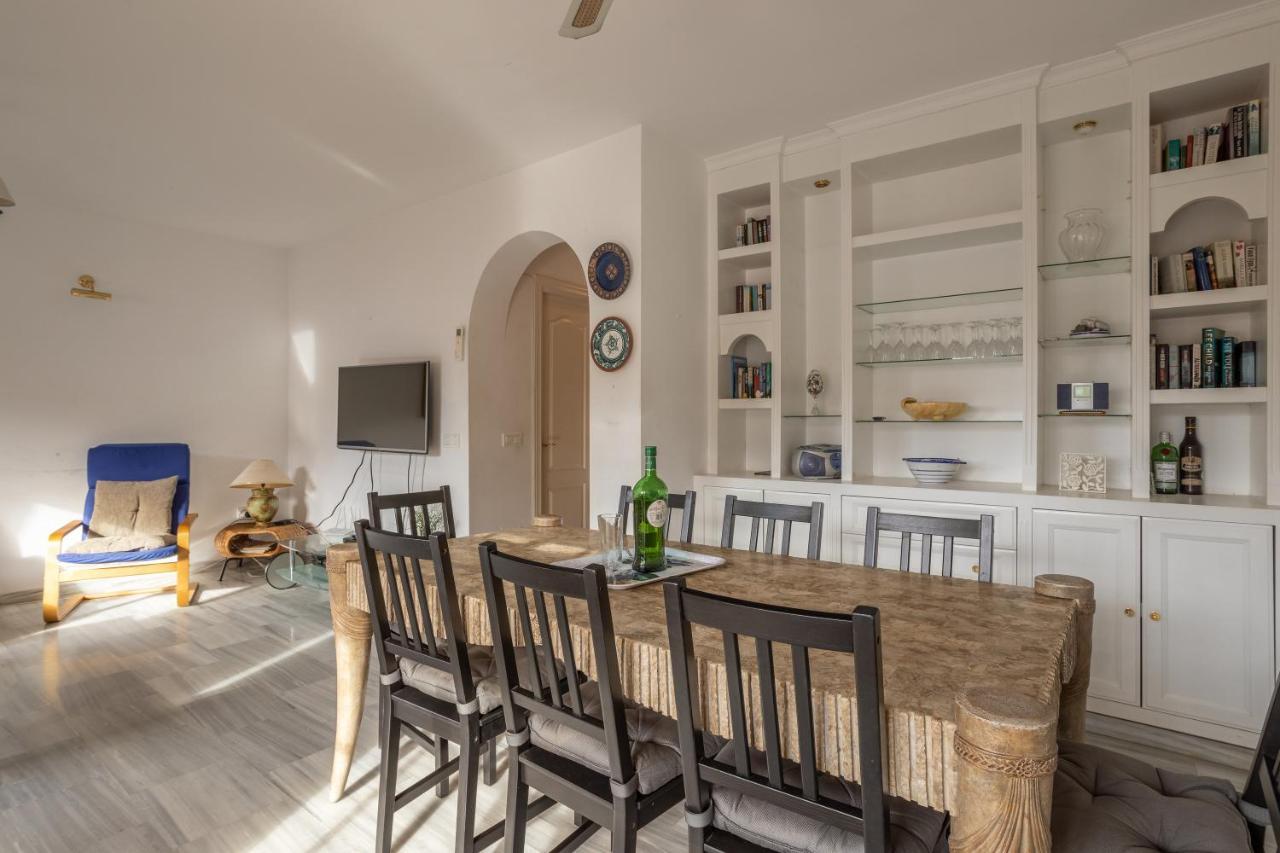 Las Flores 5 - Large Townhouse เนร์คา ภายนอก รูปภาพ