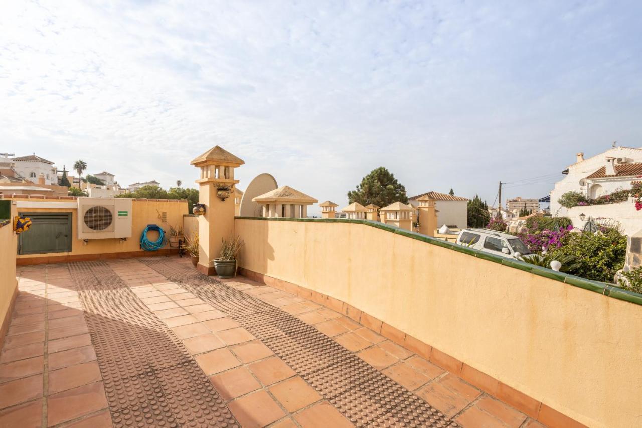 Las Flores 5 - Large Townhouse เนร์คา ภายนอก รูปภาพ